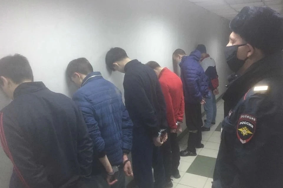 Двух зачинщиков побега их психбольницы будут судить за угрозу жизни медиков в Иркутске