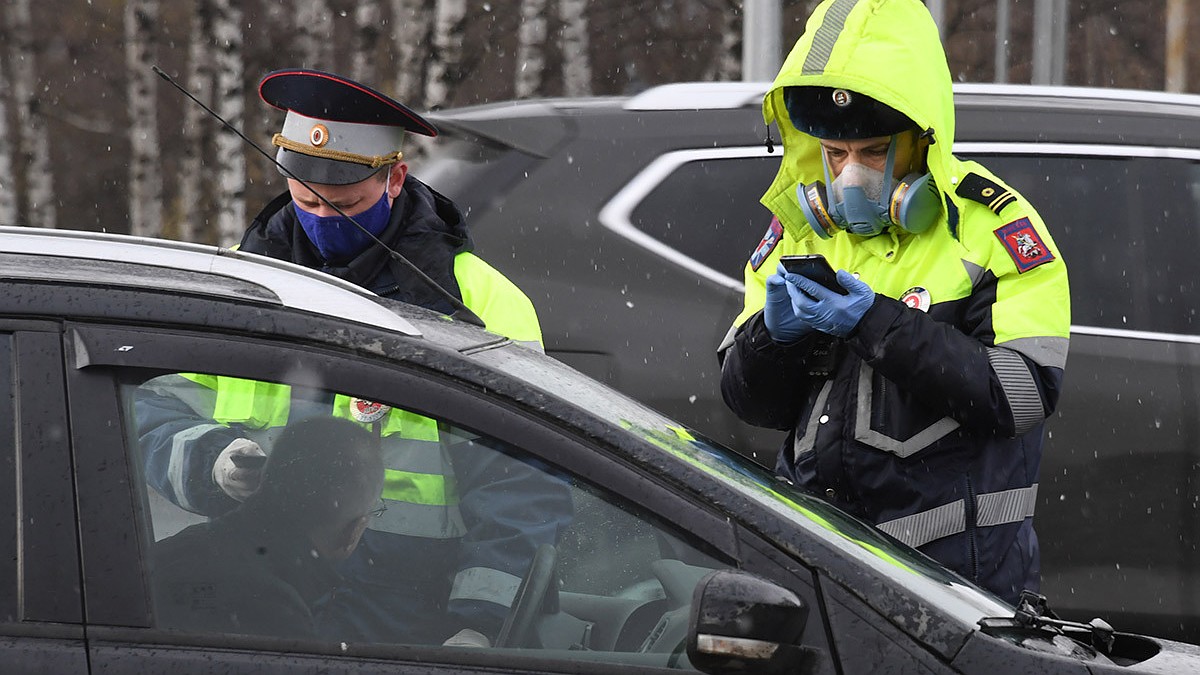 Второй день цифровых пропусков на дорогах Москвы: проверяют только  