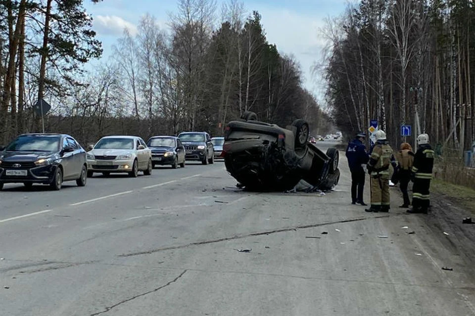 Тракт сегодня. Авария на Сибирском тракте. ДТП на Сибирском тракте вчера. Авария на Сибирском тракте Екатеринбург сегодня. ДТП на Сибирском тракте сегодня.