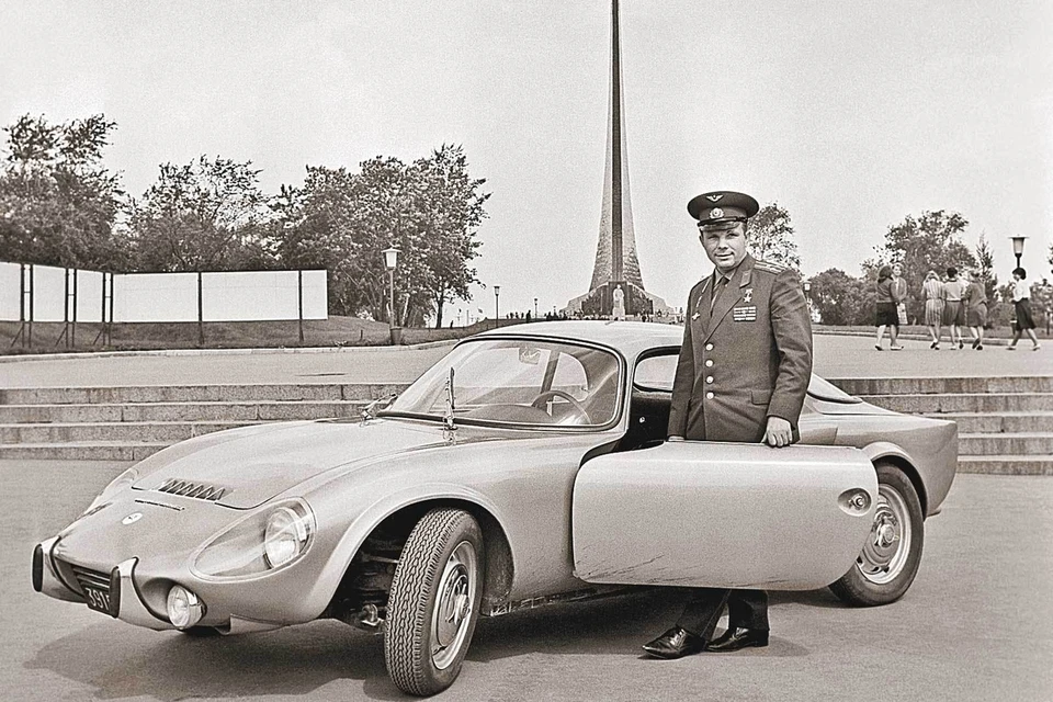 Спортивный автомобиль Matra Гагарину подарили французы.