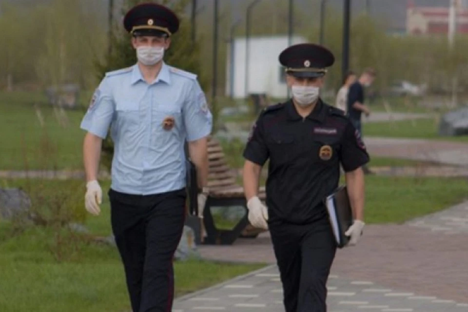 Сиди дома: полиция проводит рейды по выявлению гуляющих кузбассовцев. ФОТО: пресс-служба ГУ МВД России по Кемеровской области.