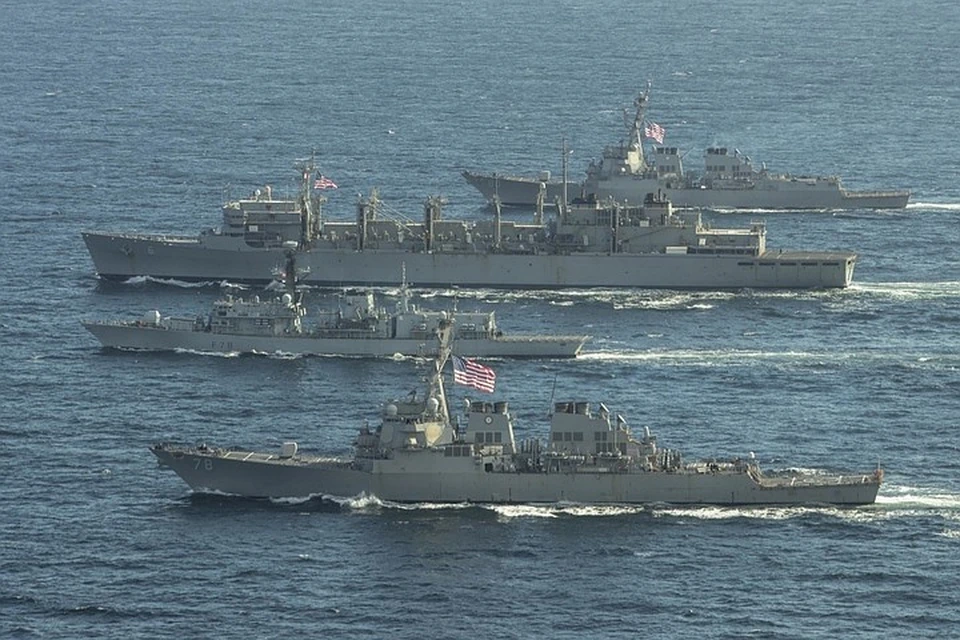 В составе зашедшей в Баренцево море ударной группы три американских эсминца «Портер», «Дональд Кук», «Франклин Рузвельт» и один британский фрегат