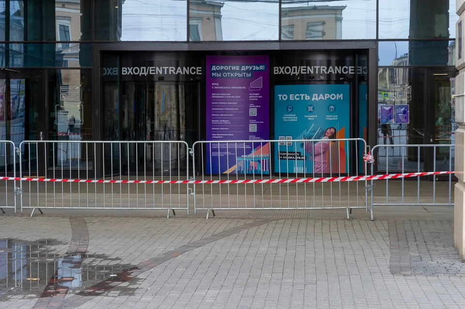 В Ленинградской области с 12 мая 2020 года откроются ТЦ, кинотеатры, салоны красоты и музеи.