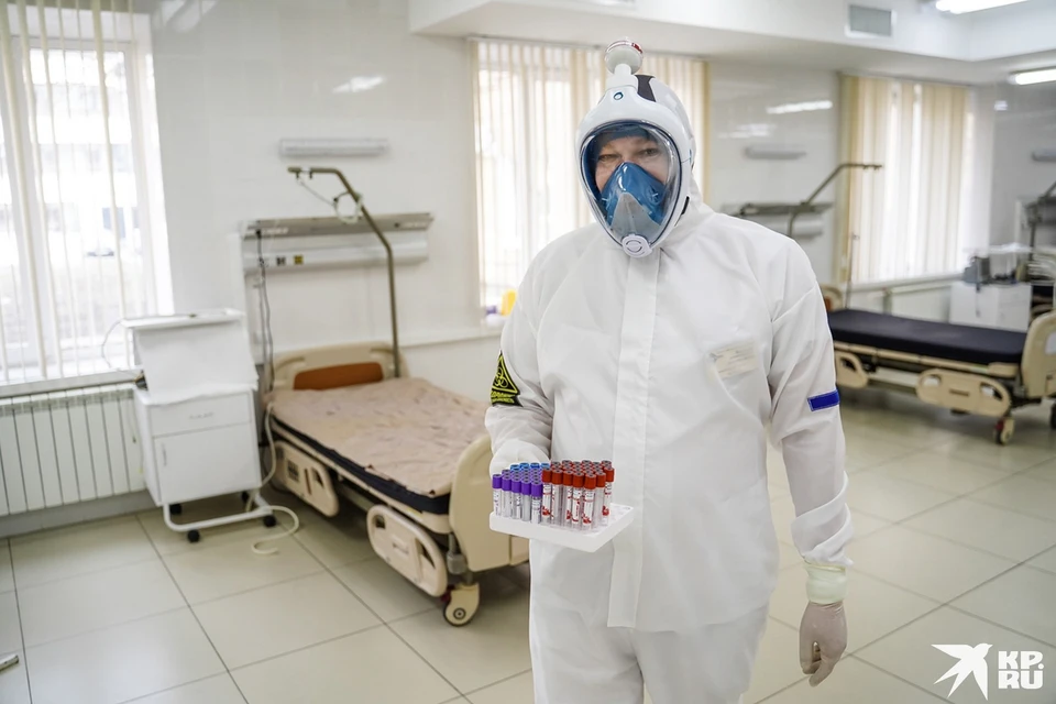Медики продолжают лечить пациентов с коронавирусом