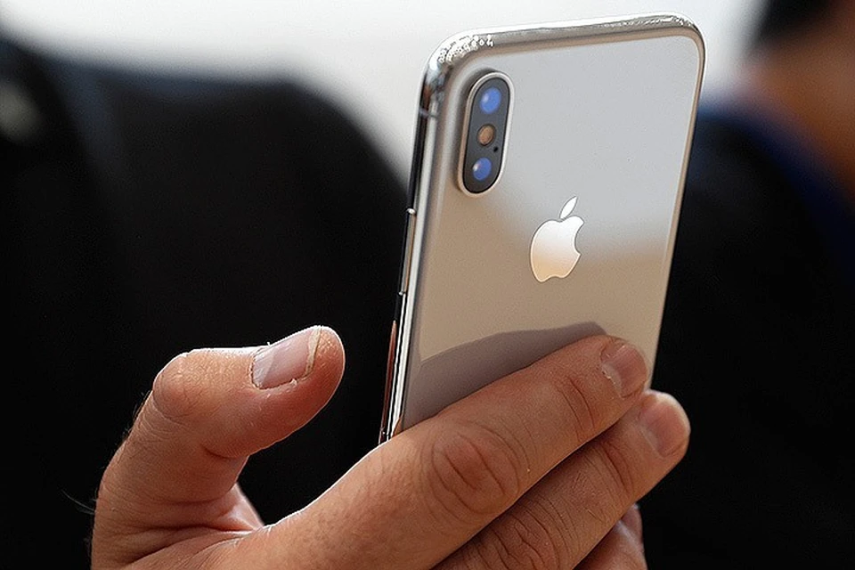 Apple упростила разблокировку iPhone с Face ID пользователям в медицинских масках
