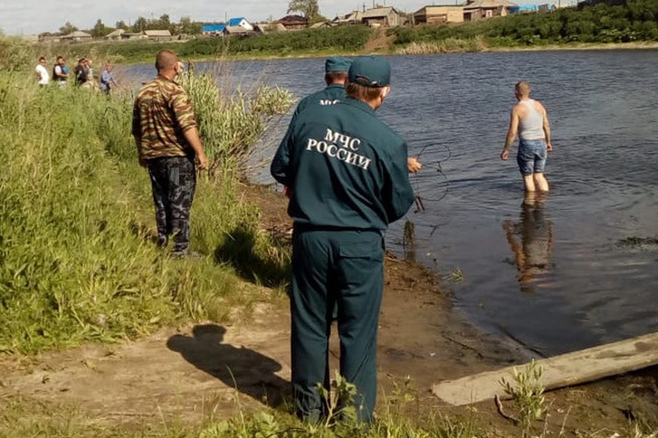 Тело мальчика искали спасатели, полицейские, местные жители