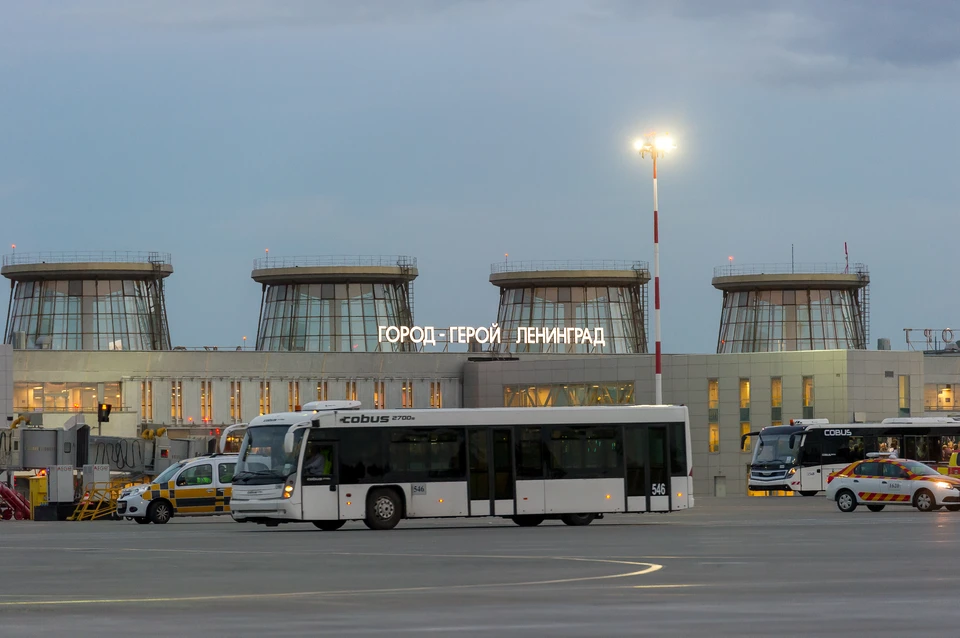 В Пулково прилетели 66 человек из Майамии.