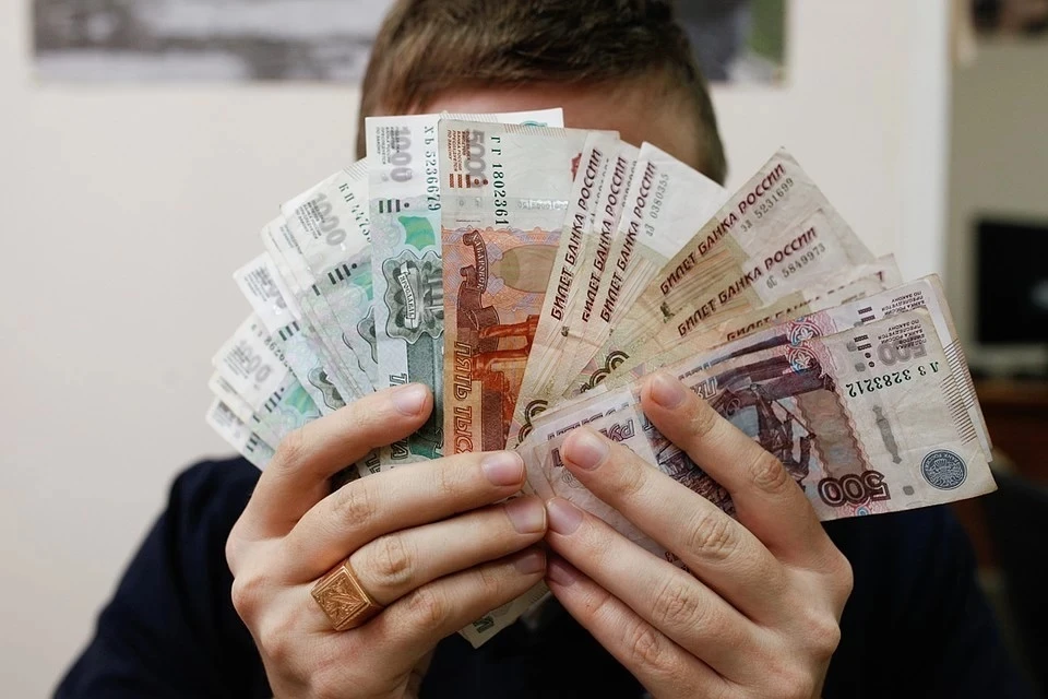 Доходы россиян в этом году сократятся на 5,2 процента