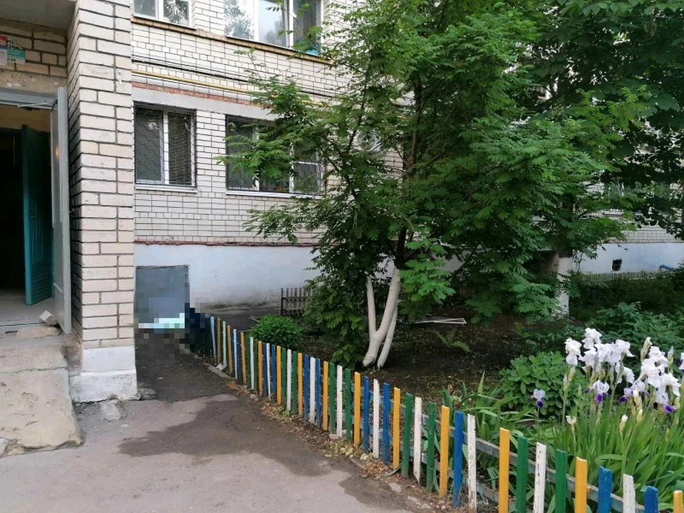 Ребенок упал с девятого этажа дома на Пензенской. Фото СУ СКР по Саратовской области