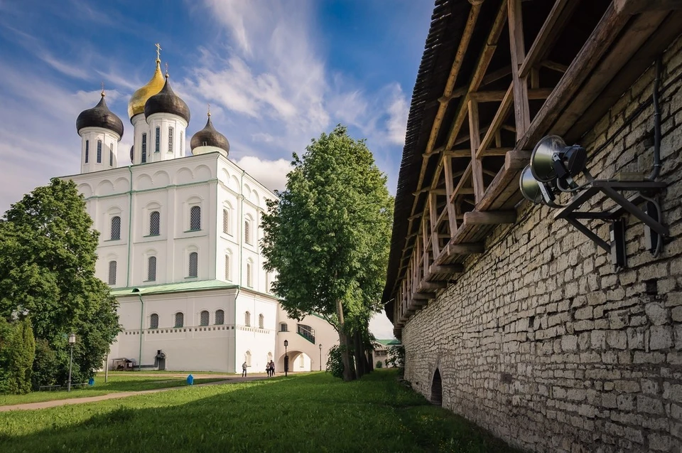 Богослужение пройдет на фундаменте Софийского собора в Довмонтовом городе у стен кремля