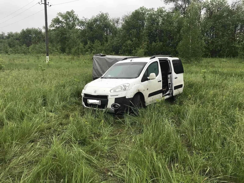 По предварительным данным, виновником аварии был водитель Peugeot