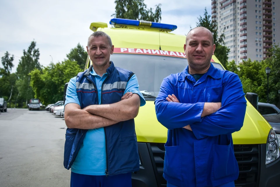 Врач Федор Емцов (слева) и фельдшер Дмитрий Гоношилин.