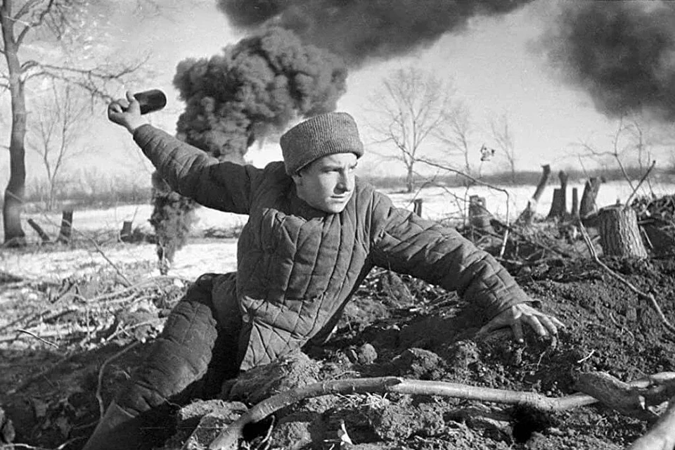 На отдельных участках фронта советские войска даже в первые дни войны неплохо потрепали противника