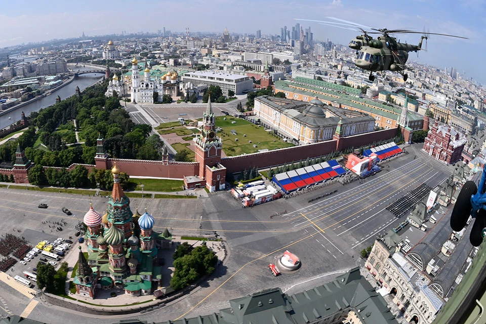 Вид из вертолета на Красную площадь.