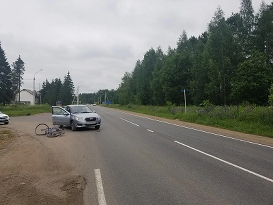На трассе под Смоленском автоледи сбила велосипедиста. Фото: УГИБДД УМВД РФ по Смоленской области.