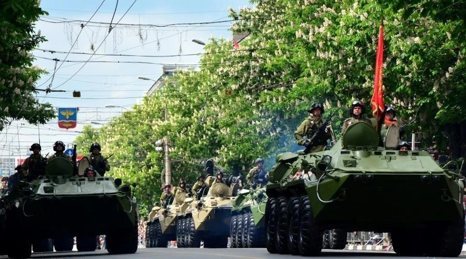 Победа симферополь. Парад в Керчи 24 июня 2020. Крым 24 Керчь парад. Крым парад Победы 2020. Симферополь 7 мая репетиция.