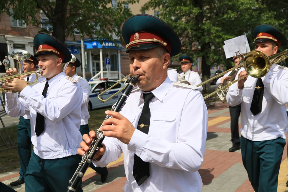 Как в Барнауле отметили 75-летие парада Победы