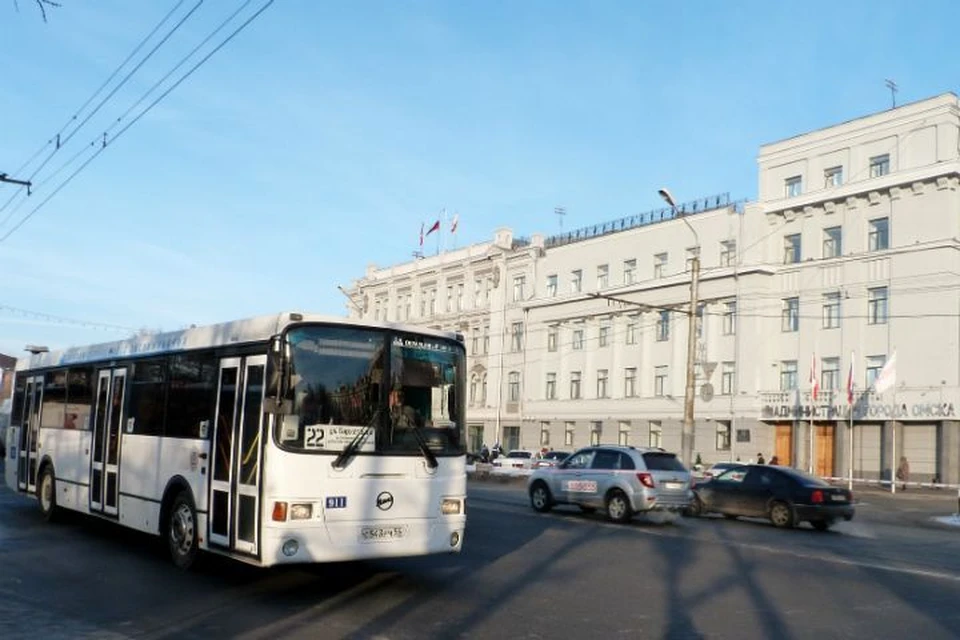 Женщина выпала на ходу.