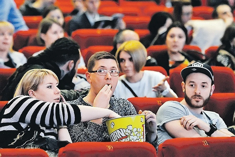 В кинотеатрах изменят рассадку зрителей