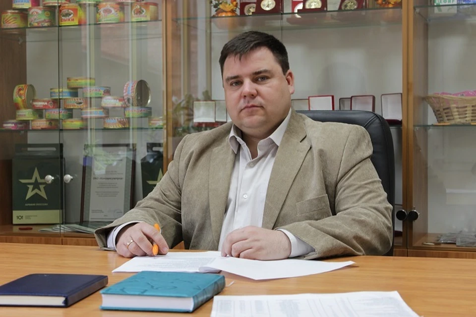 Генеральный директор ОАО "Консервсушпрод" М.Н.Адамов поздравил брянцев.
