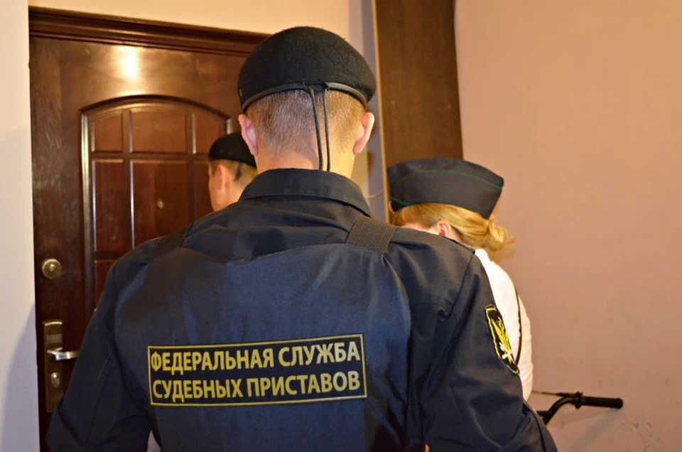 Судебные приставы арестовали счета предпринимателя.