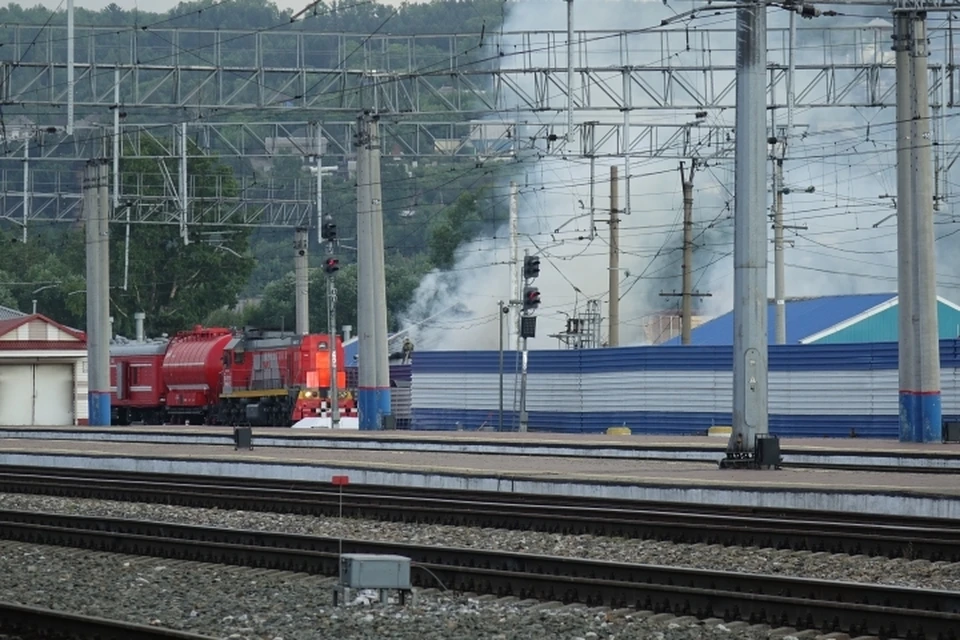 Пожар на территории вокзала в Новокузнецке: выгорела площадь в 500 квадратных метров