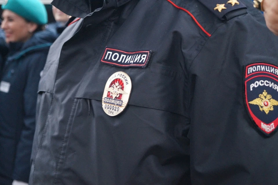 Когда деньги кончились, туристы из Ростова и симферополец решили кого-нибудь ограбить.