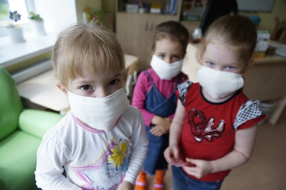 Опасной инфекцией заразились пять девочек и один мальчик.