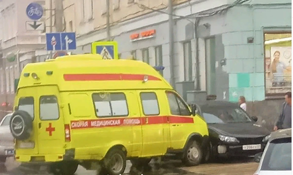 Авария произошла на перекрестке в центре Перми. vk.com/chp_dtp_perm