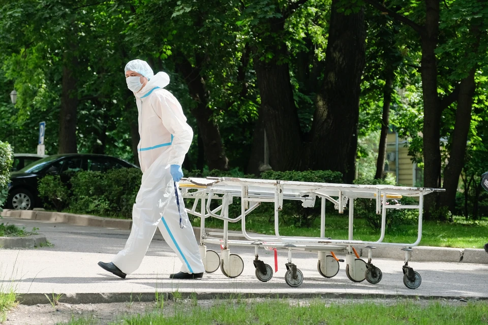 На выплаты петербургским медикам дали 1,2 миллиарда.