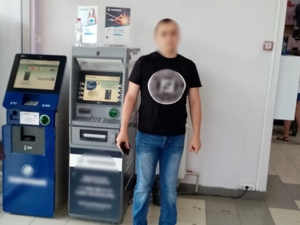 Саратовец почти два года обманывал людей со всей России. Фото городского УМВД