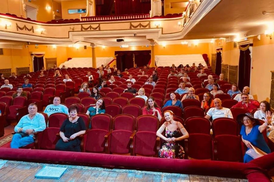 В этом году труппу театра пополнили молодые актеры из разных городов России