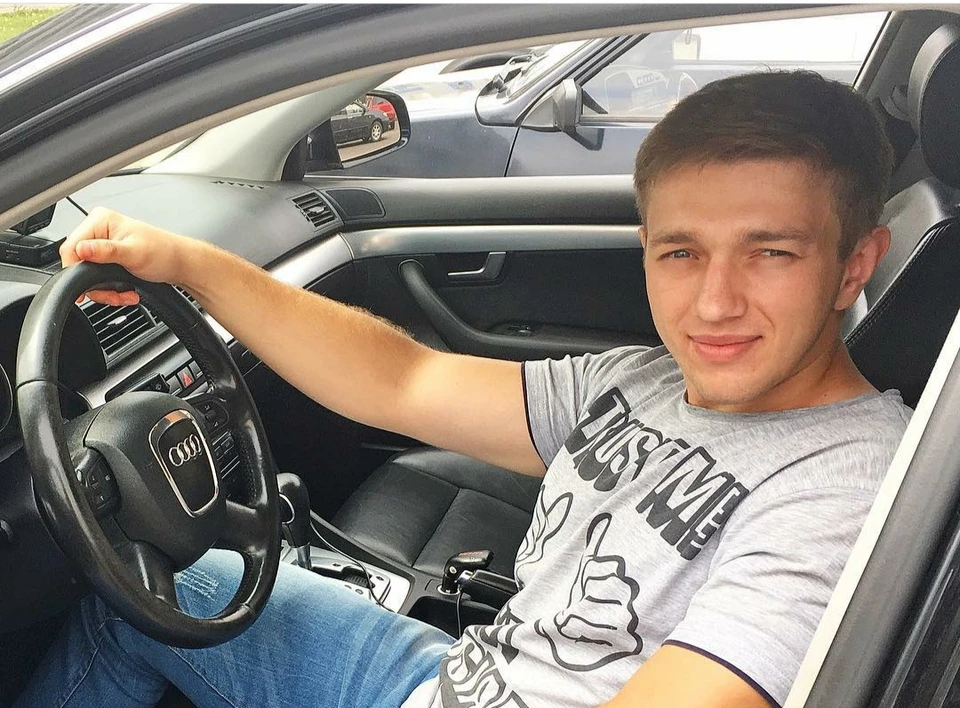 Региональная Госавтоинспекция призывает белгородцев при подаче заявления на замену документа воспользоваться сайтом госуслуг.