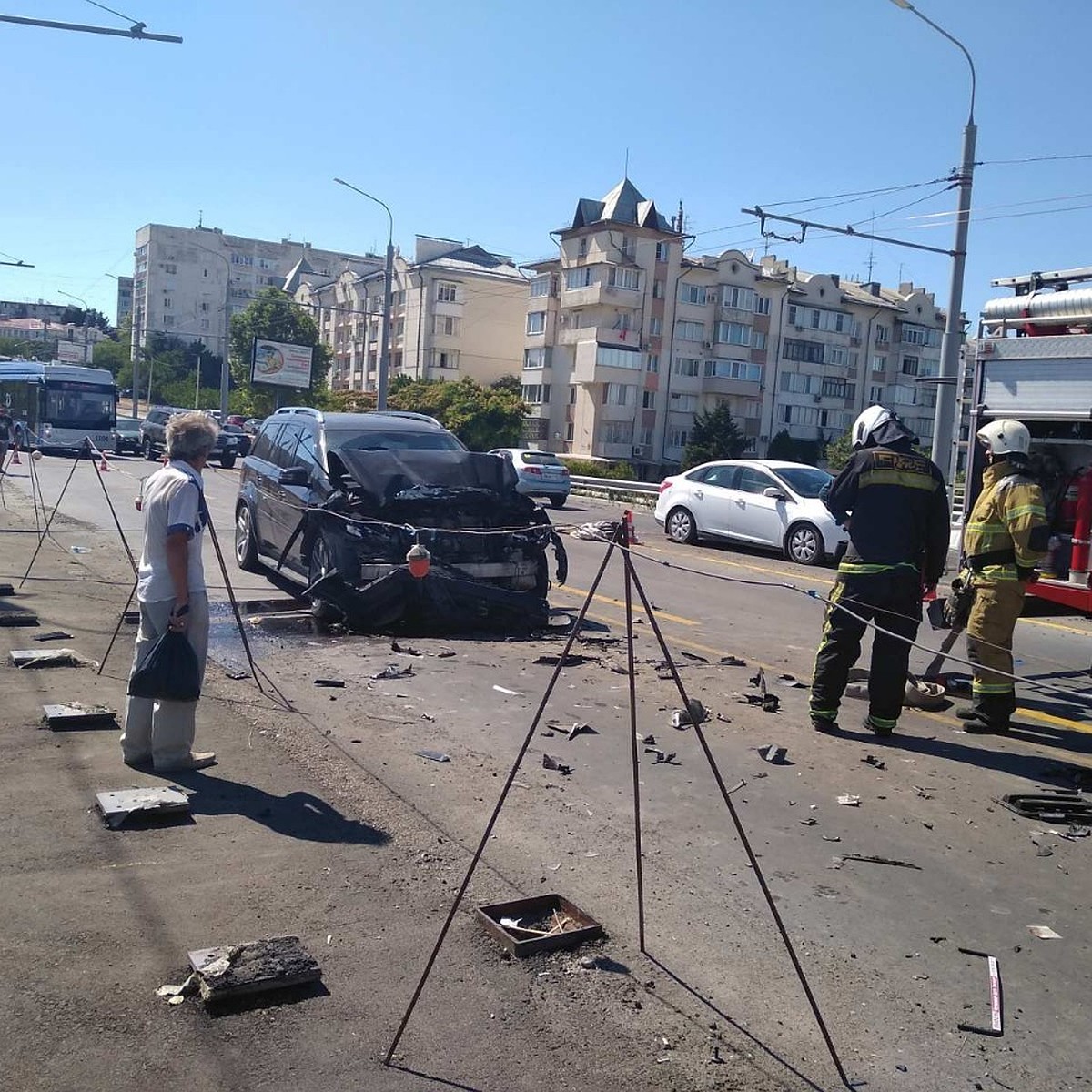 ДТП в Севастополе: пьяный водитель «Мерседеса» протаранил пассажирский  автобус - KP.RU