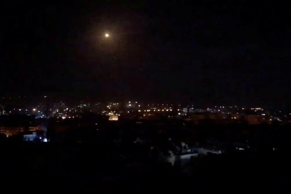 Сирийские ПВО отражают атаку в небе над Дамаском