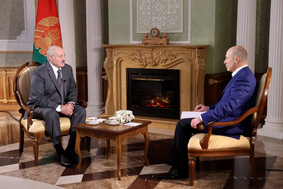 Президент Белоруссии Александр Лукашенко и украинский журналист Дмитрий Гордон
