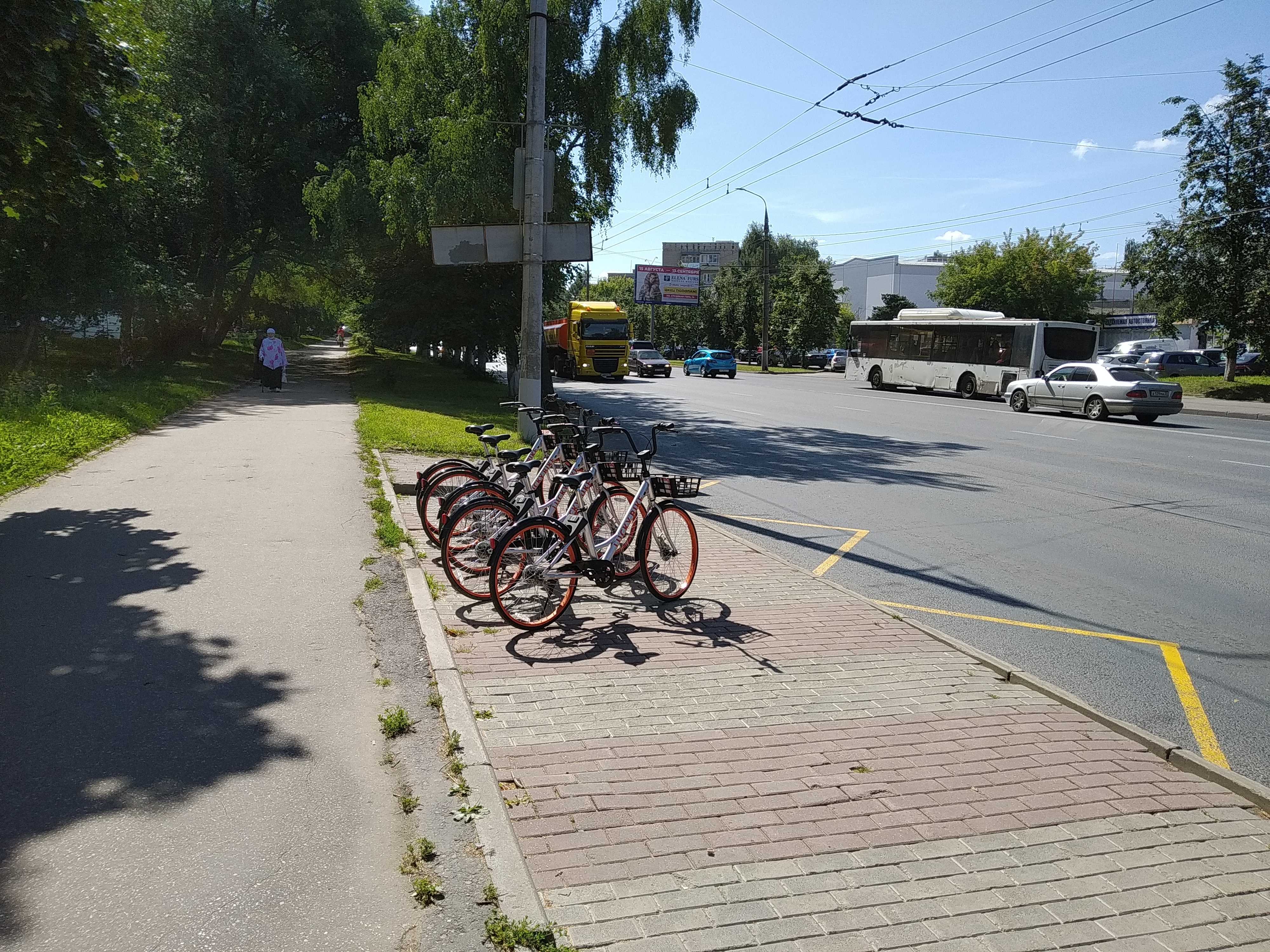Велопарковок в городе все больше