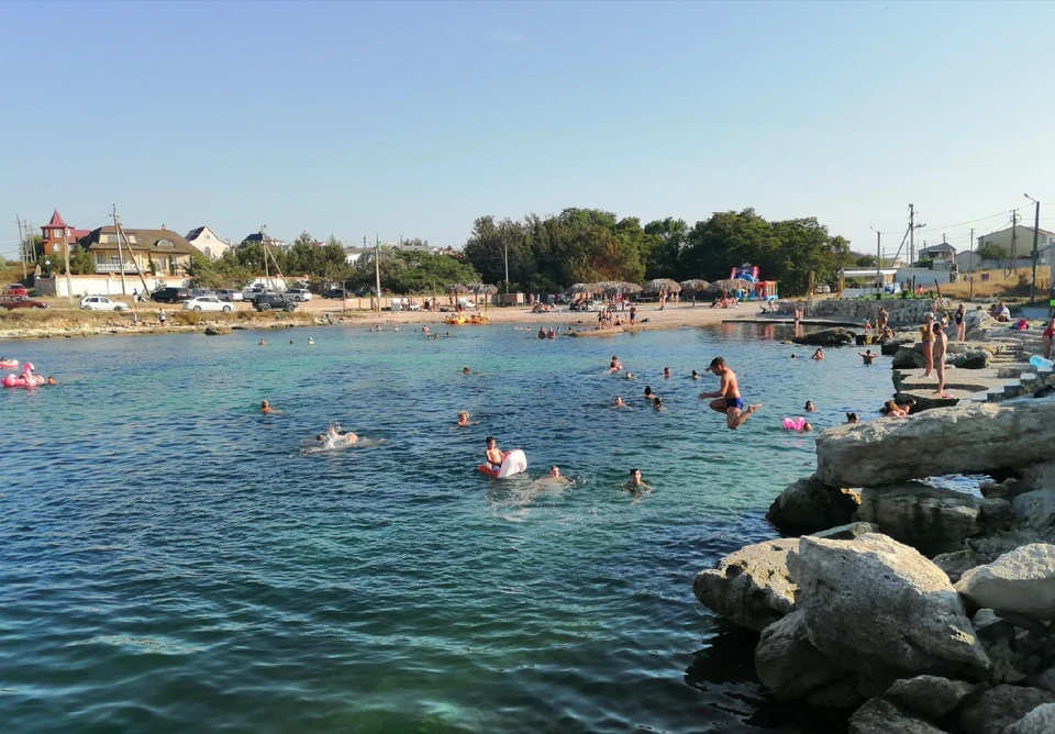 В Крыму разгар купального сезона.