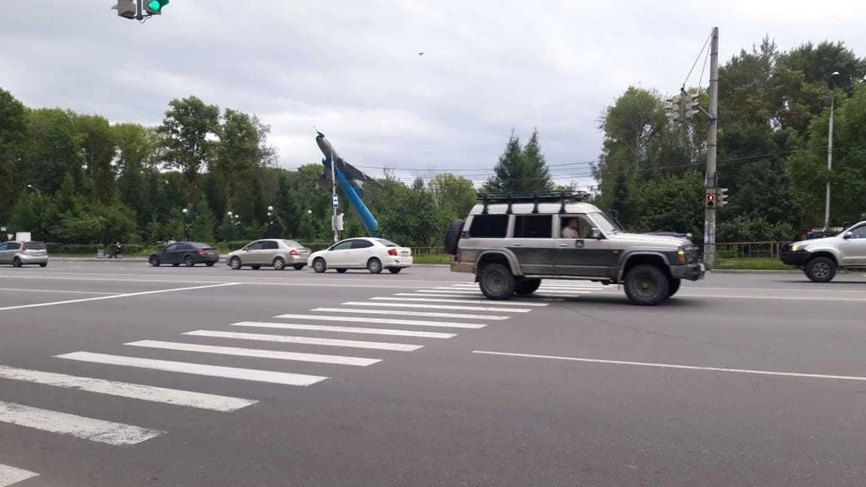 Малолетнего правонарушителя задержали возле памятника "Самолет"
