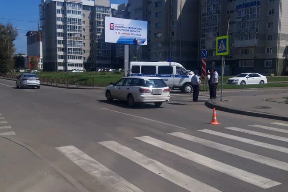 Водитель Ниссана сбил двух 17-летних девушек на пешеходном переходе в Иркутске. Фото: ГУ МВД России по Иркутской области