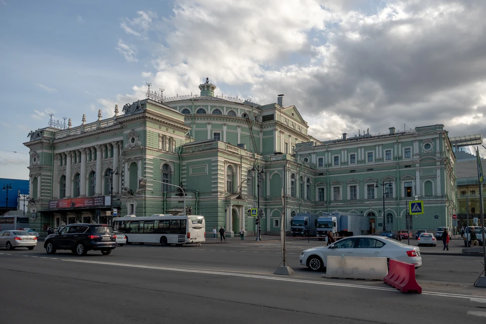 Худрук Мариинки беспокоится за судьбу исторического здания из-за строительства метро "Театральная".