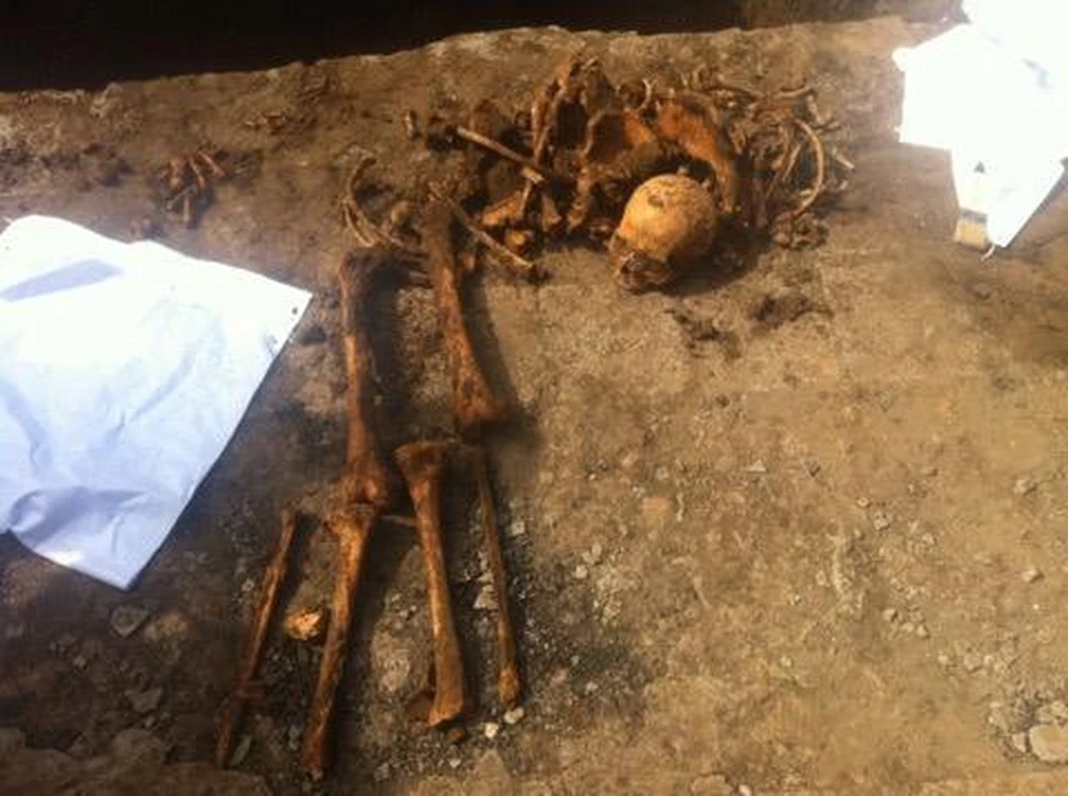 Рабочие нашли скелет в траншее