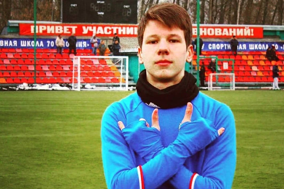 Около получаса парня пытались вернуть к жизни, но он скончался в реанимации