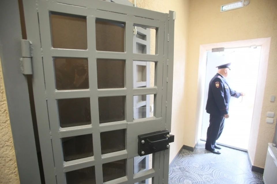 Случайный знакомый хабаровчанина попросил телефон позвонить и убежал