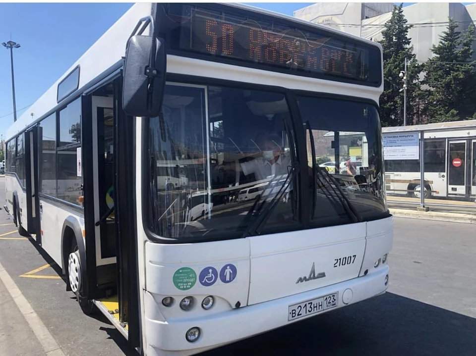 В Сочи пассажиров без масок не пускают в автобусы. Фото: @transport_sochi