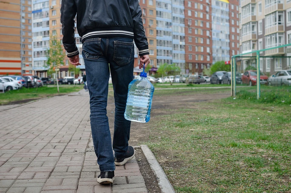 Жителям придется запастись питьевой водой Фото: Диана ИВАНОВА