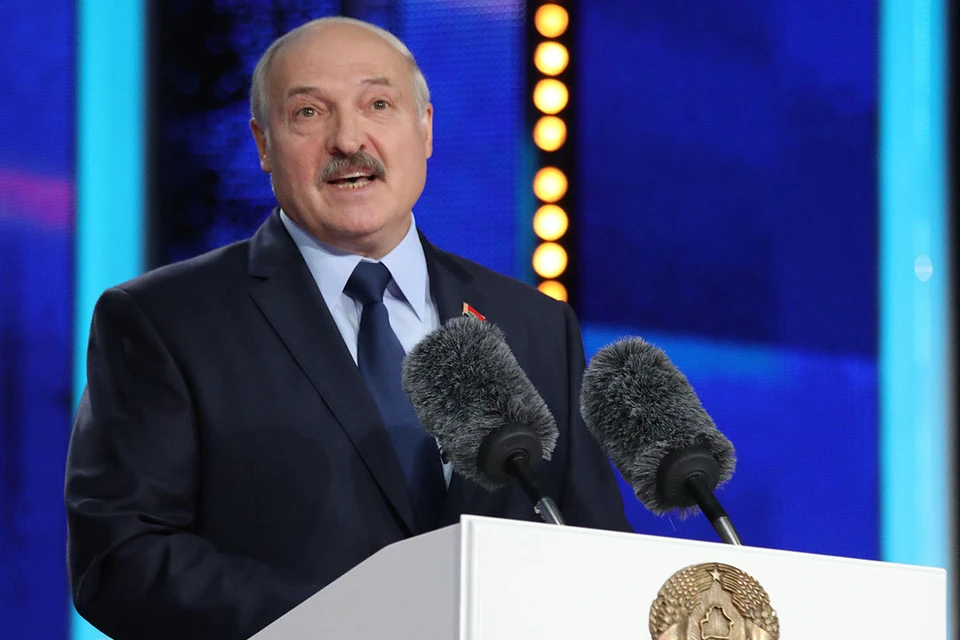 Президент Белоруссии заявил о готовности вести диалог с трудовыми и студенческими коллективами, а не с улицей