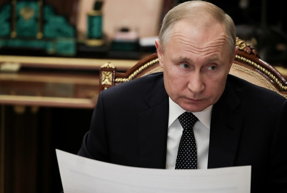 Путин назвал коллаборационистами согласных с переписыванием истории