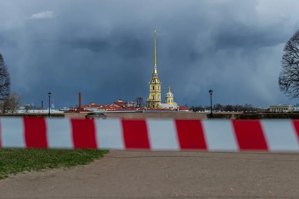 Смольный считает, что тотальное закрытие Санкт-Петербурга из-за коронавируса можно не ждать.