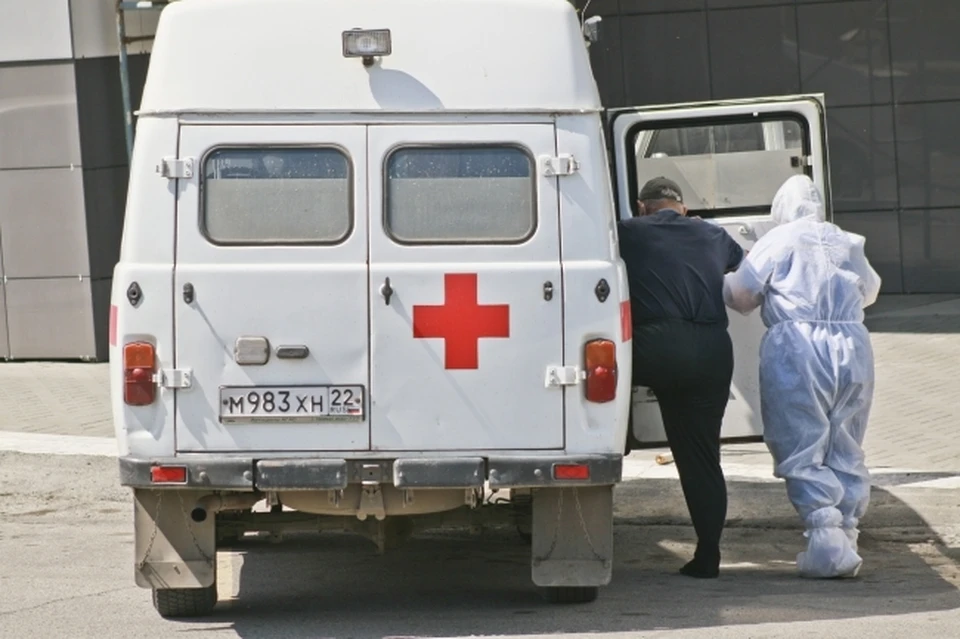 В медучреждениях Крыма увеличили число машин для транспортировки больных COVID-19.